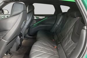 BMW XM esikatselu 10