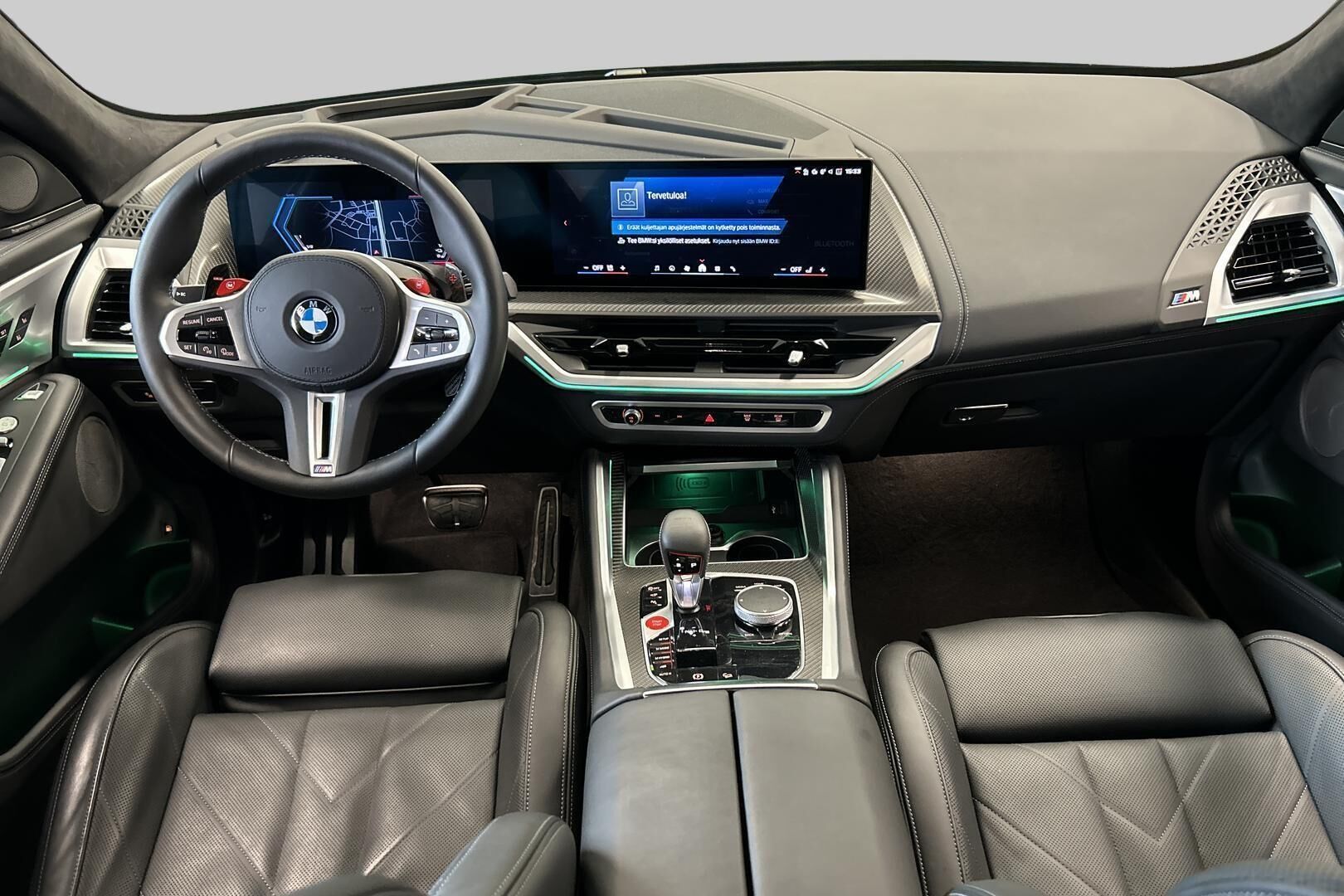 BMW XM iso kuva 11