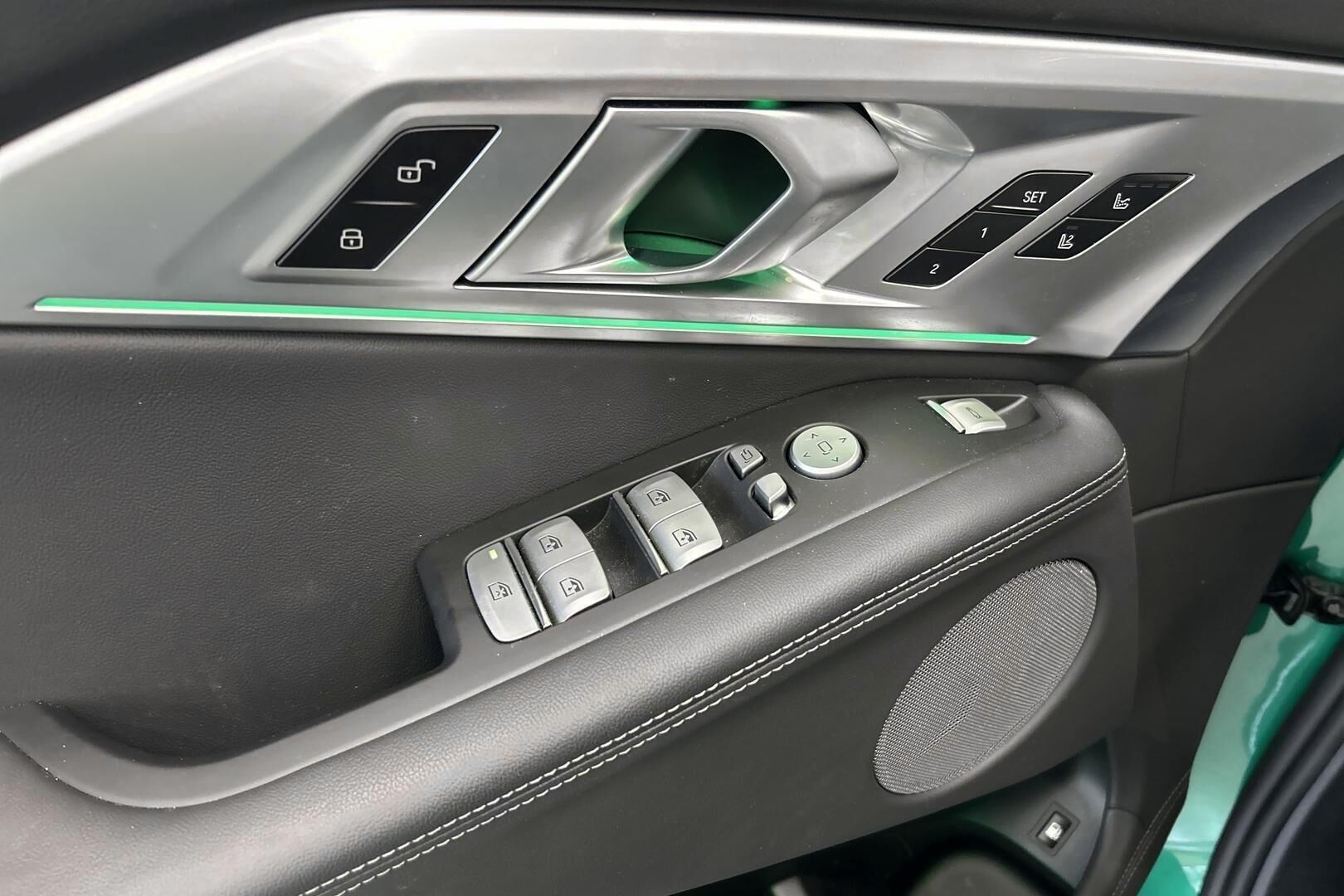 BMW XM iso kuva 32