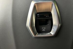 BMW XM esikatselu 36