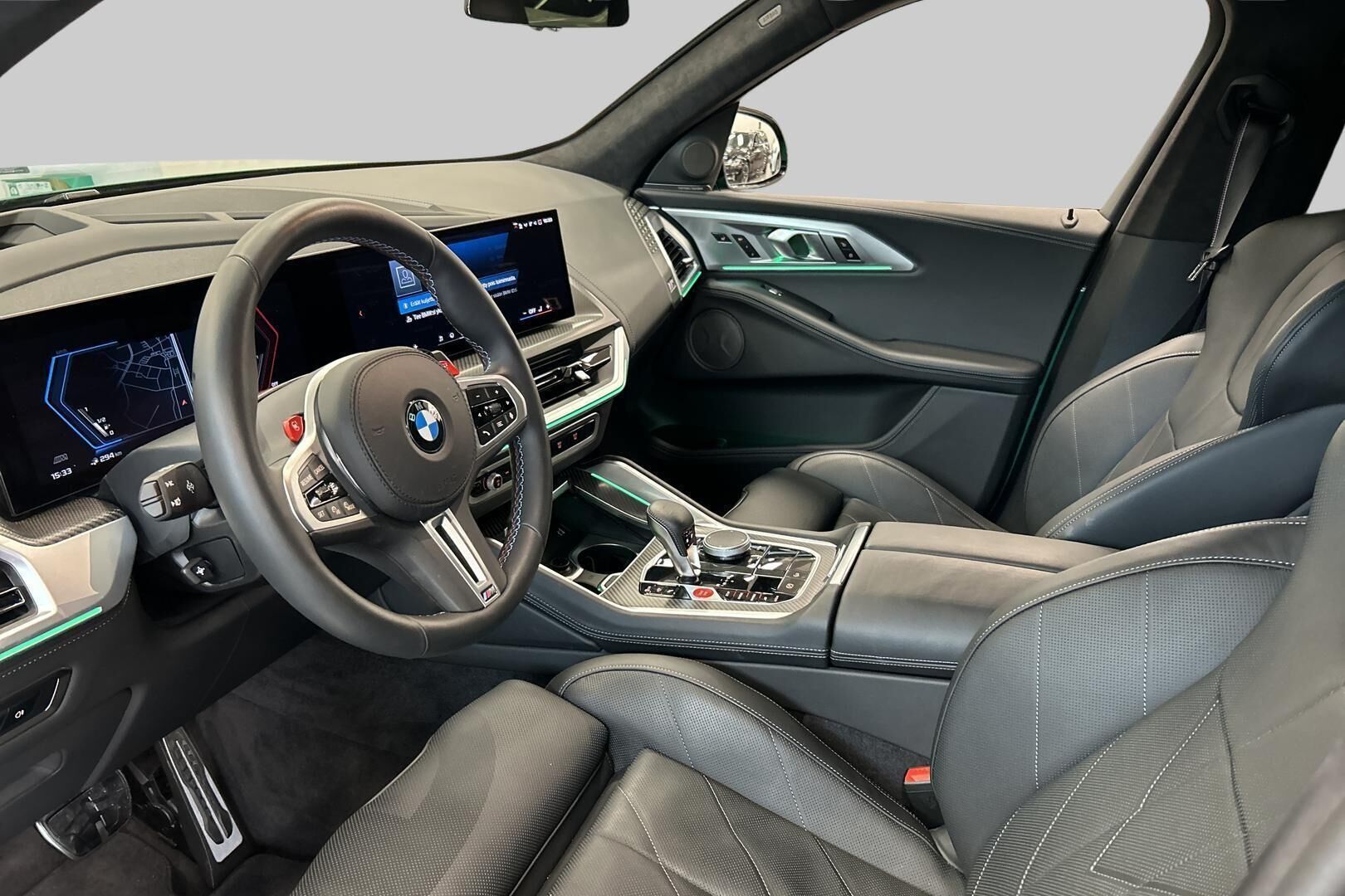 BMW XM iso kuva 9