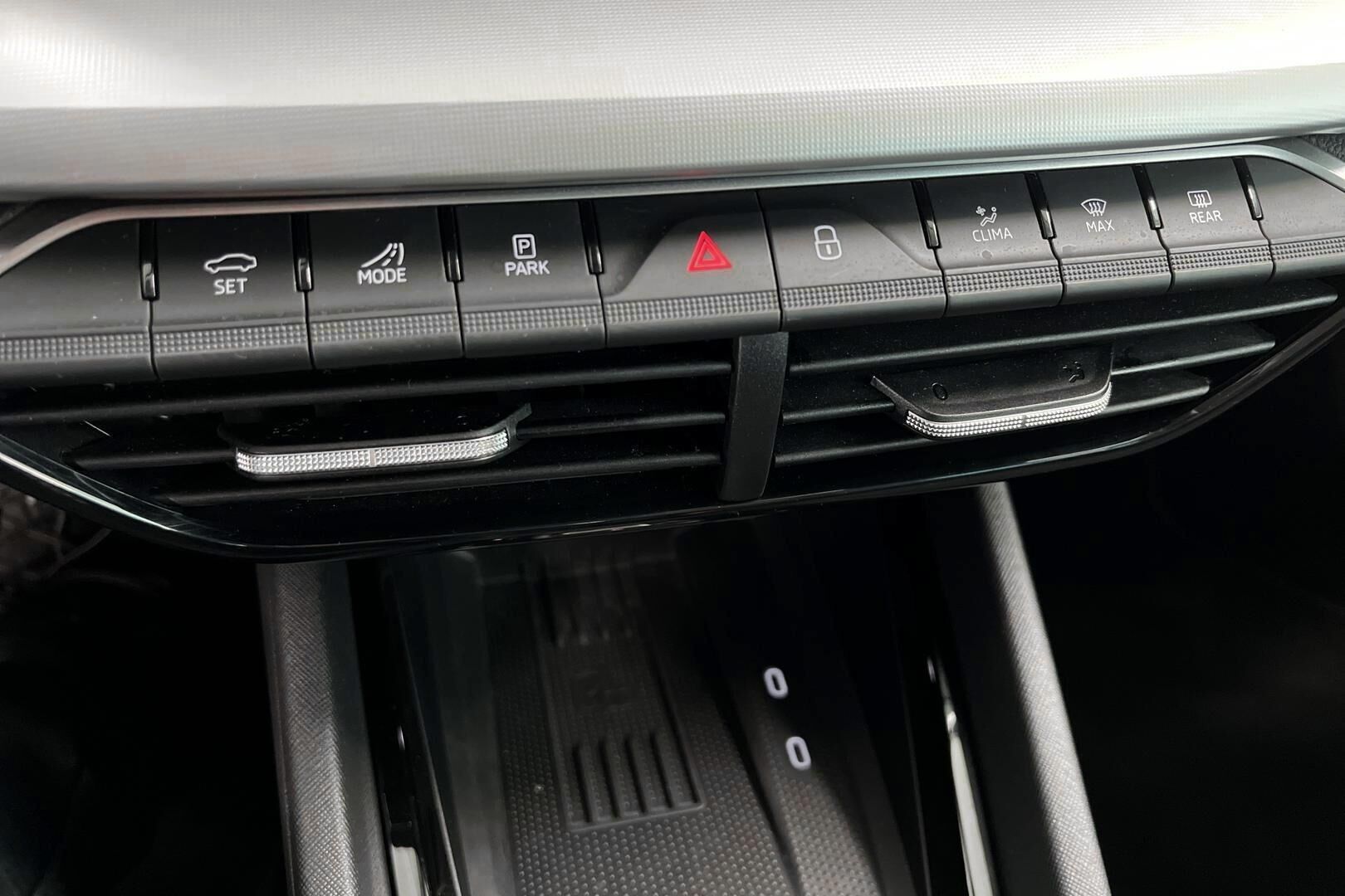 SKODA OCTAVIA iso kuva 16