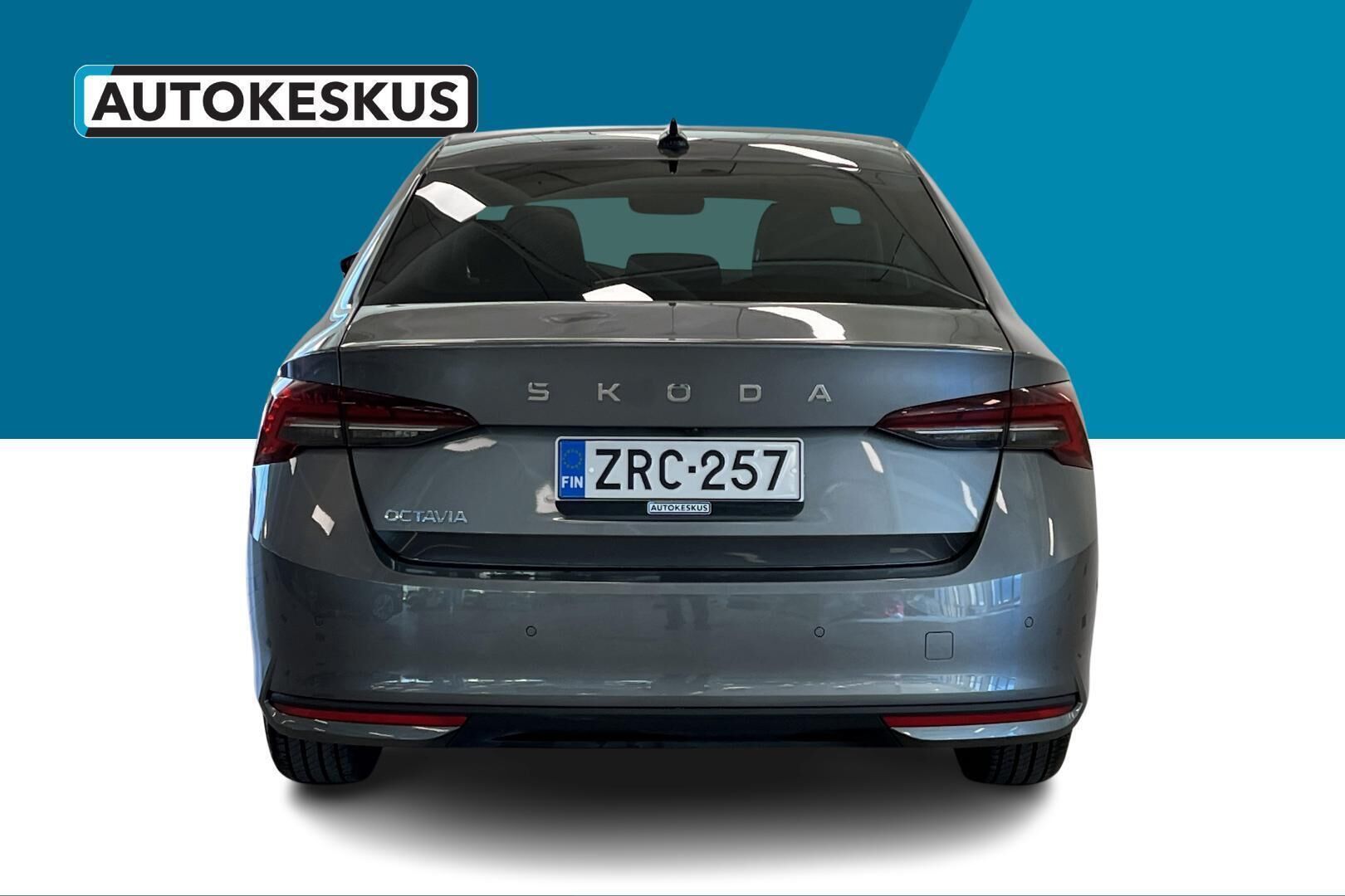 SKODA OCTAVIA iso kuva 4