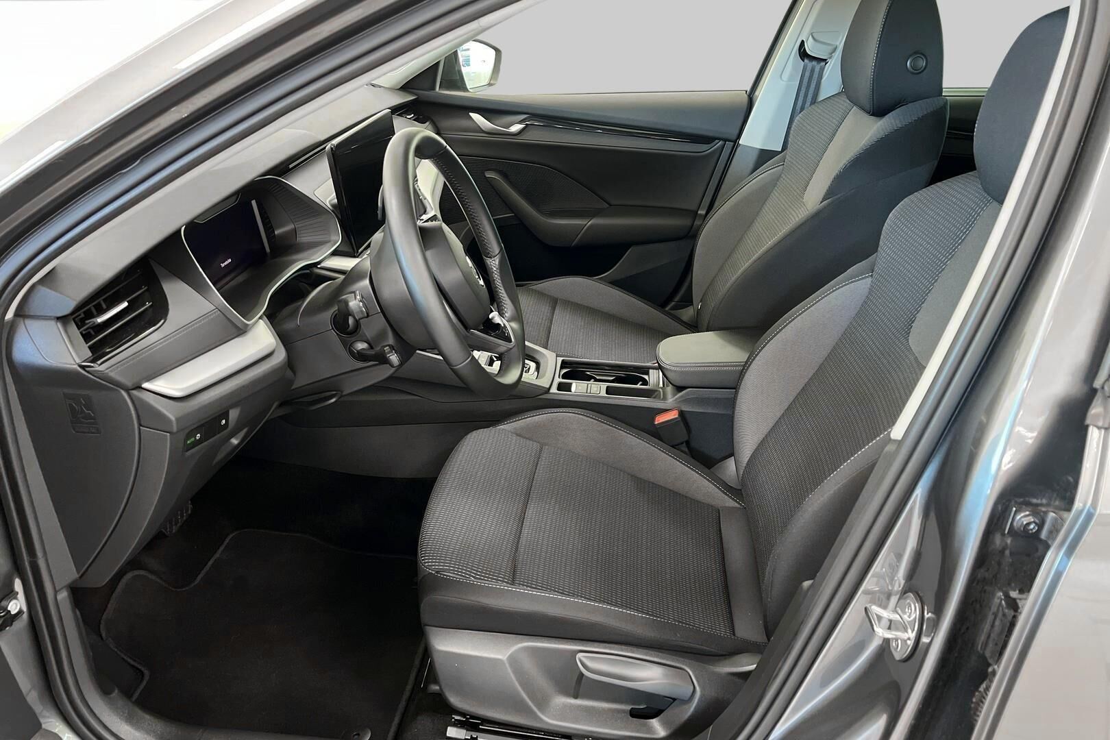 SKODA OCTAVIA iso kuva 7