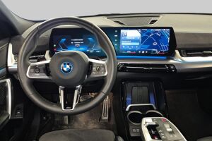BMW IX2 esikatselu 1