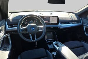 BMW iX2 esikatselu 1