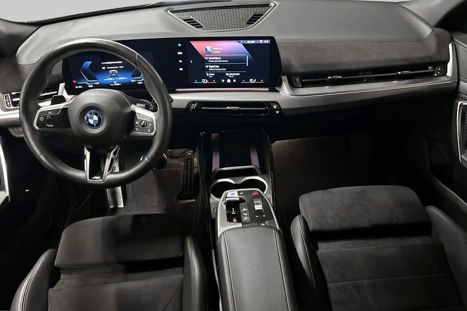 BMW iX2 iso kuva 10
