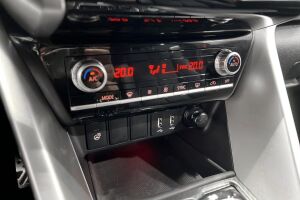 MITSUBISHI ECLIPSE CROSS esikatselu 20
