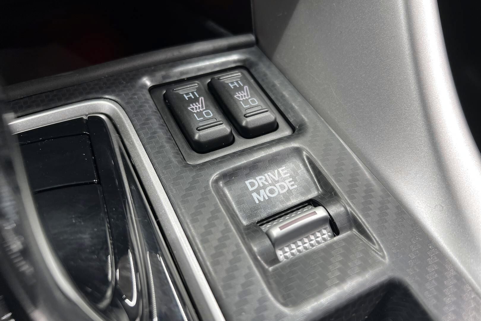 MITSUBISHI ECLIPSE CROSS iso kuva 35