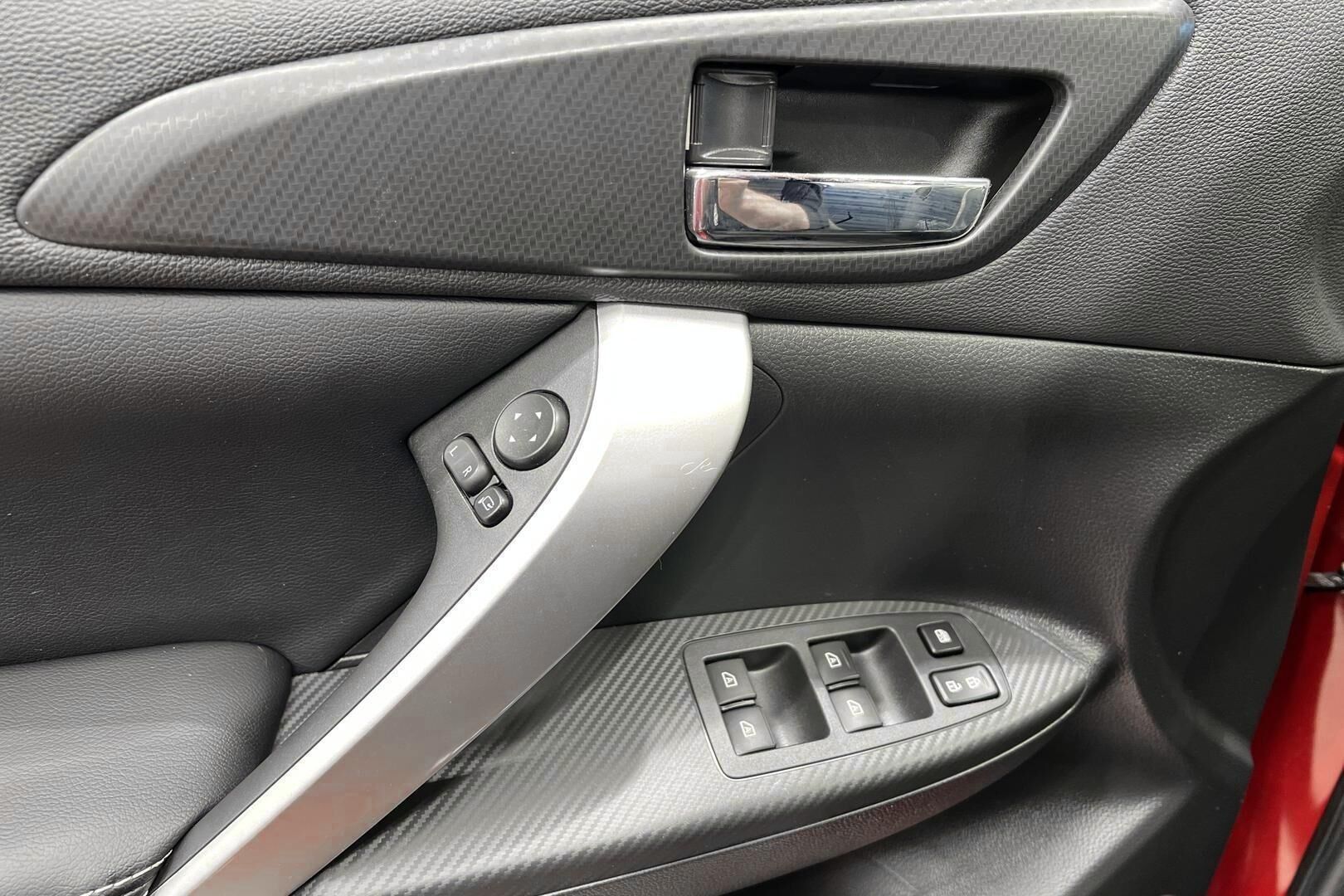 MITSUBISHI ECLIPSE CROSS iso kuva 27
