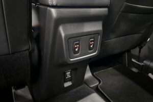 MITSUBISHI ECLIPSE CROSS esikatselu 28