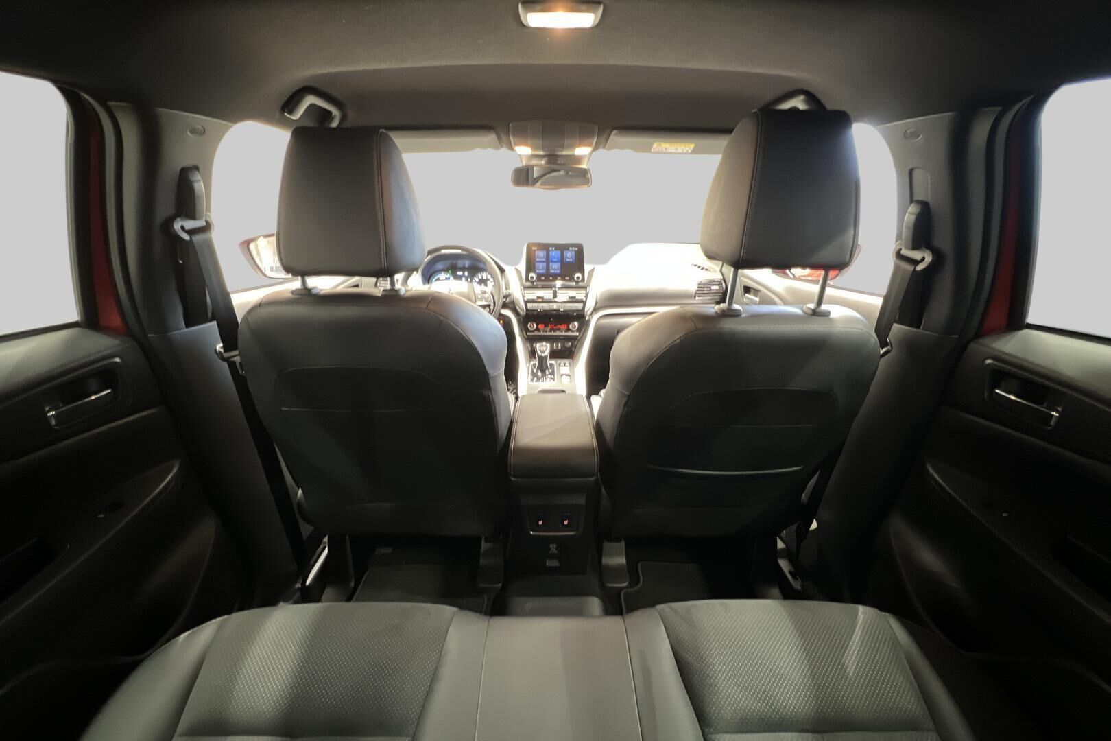 MITSUBISHI ECLIPSE CROSS iso kuva 31