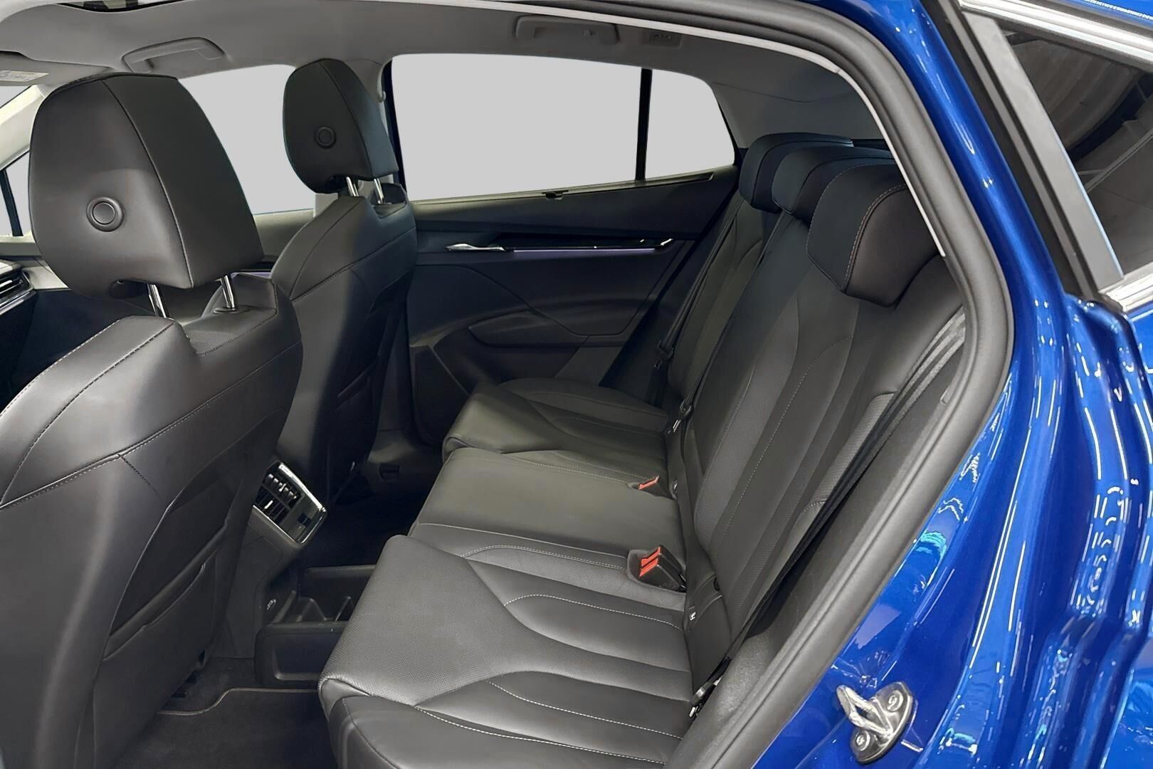 SKODA ENYAQ iso kuva 10