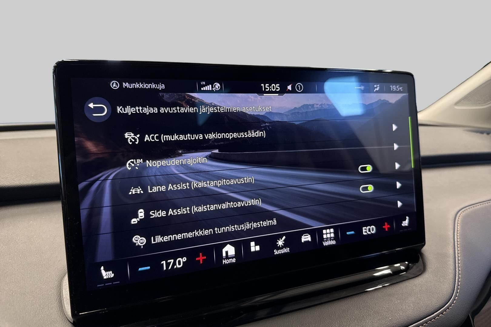 SKODA ENYAQ iso kuva 22