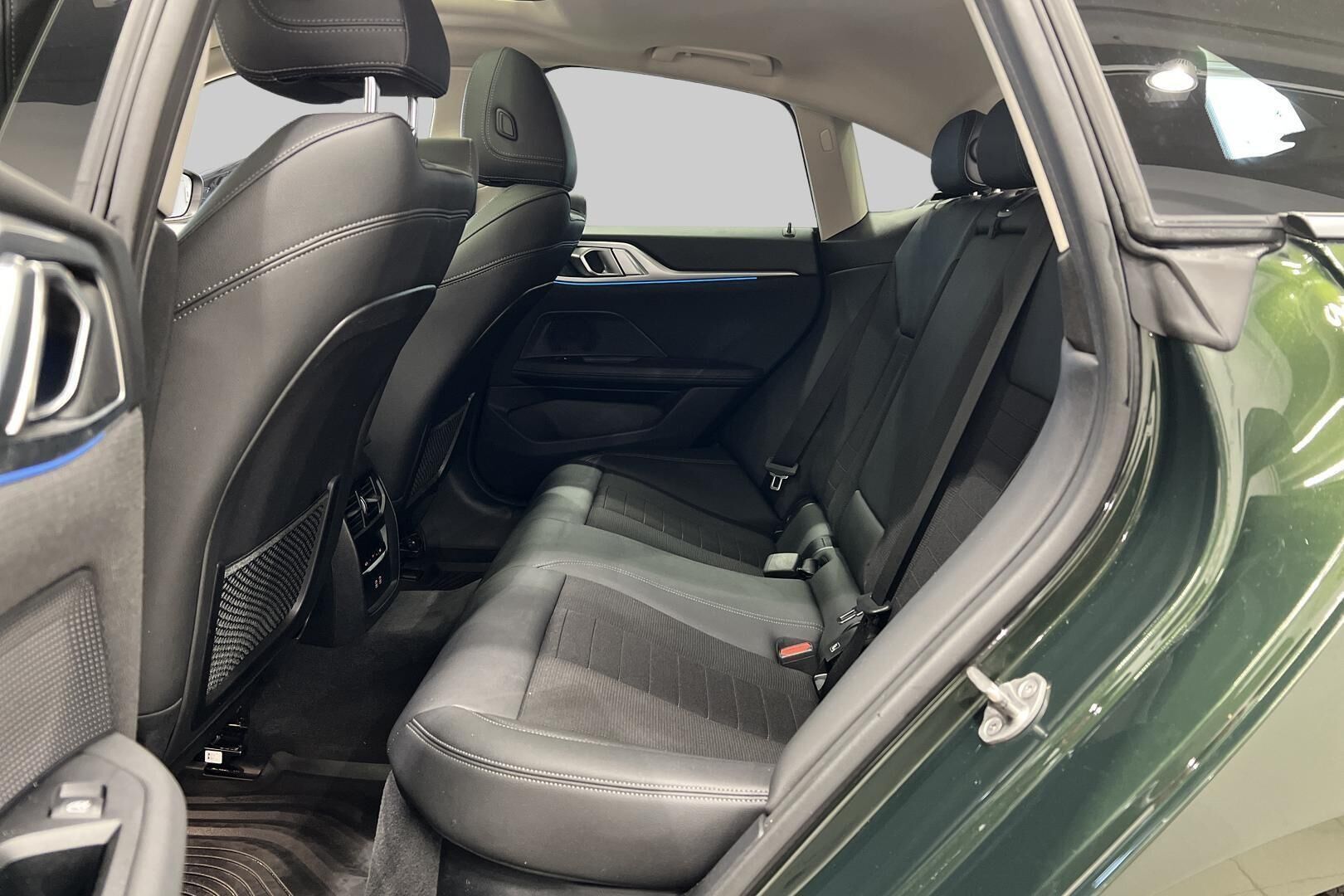 BMW I4 iso kuva 10