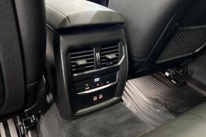 BMW I4 esikatselu 33