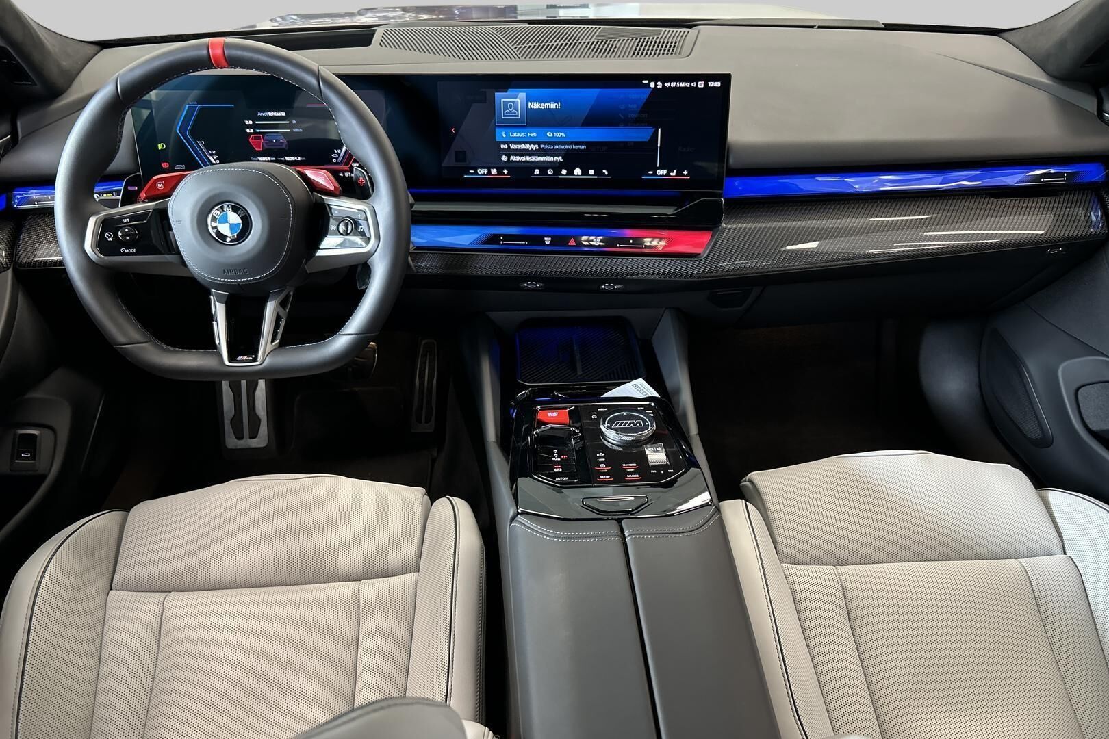 BMW M5 iso kuva 10
