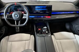 BMW M5 esikatselu 10