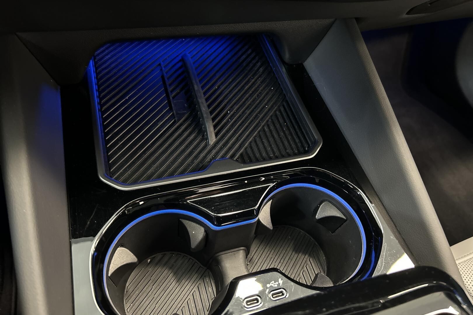 BMW M5 iso kuva 21