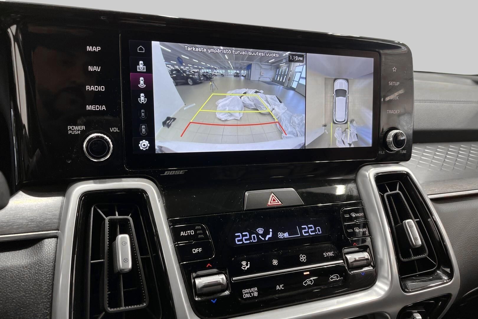 KIA SORENTO iso kuva 14