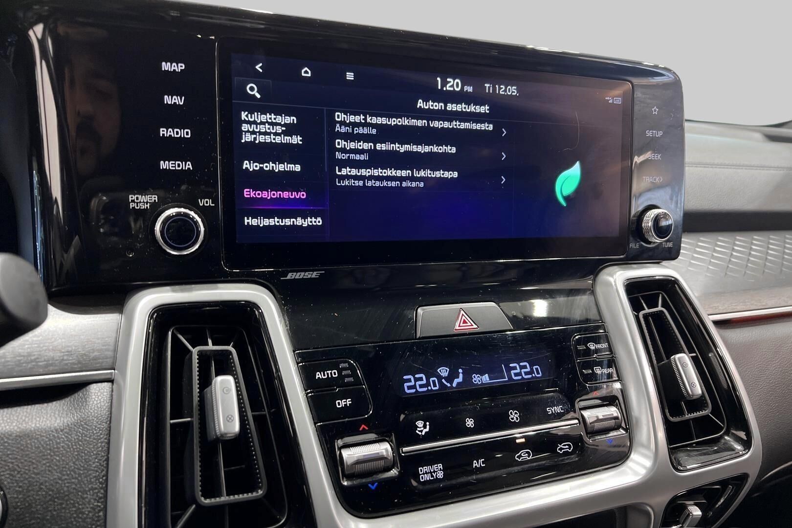 KIA SORENTO iso kuva 18
