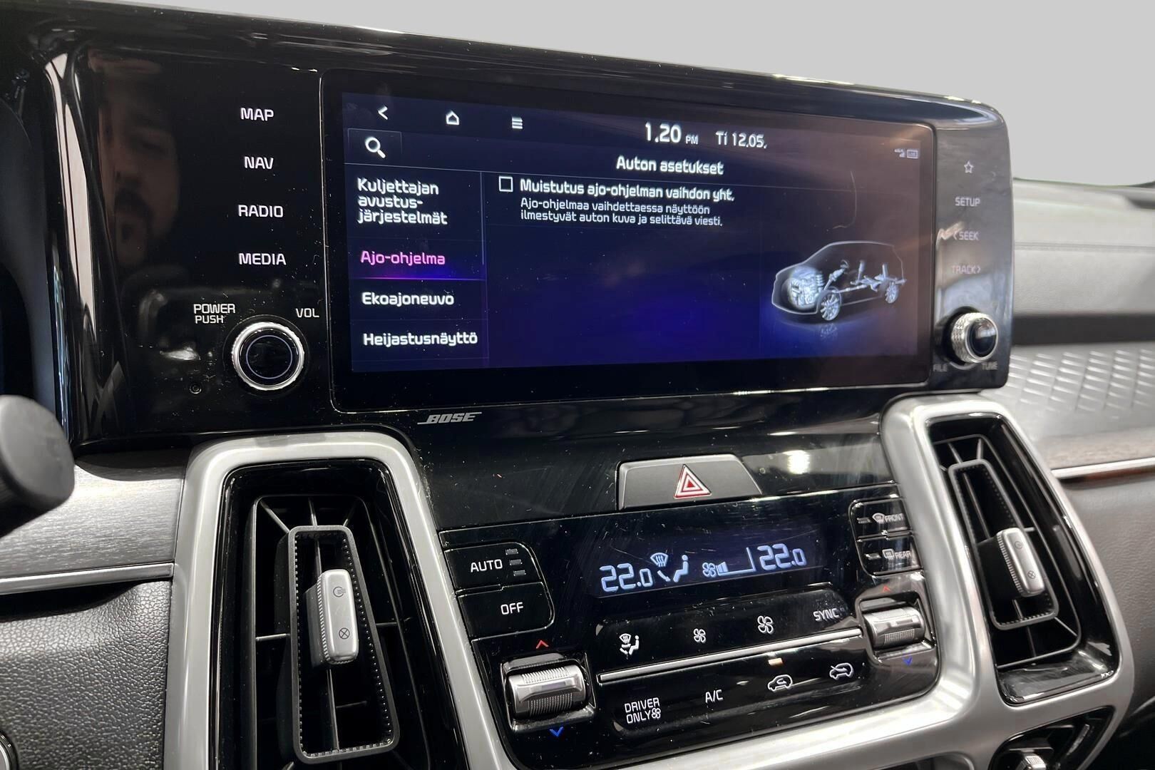 KIA SORENTO iso kuva 20