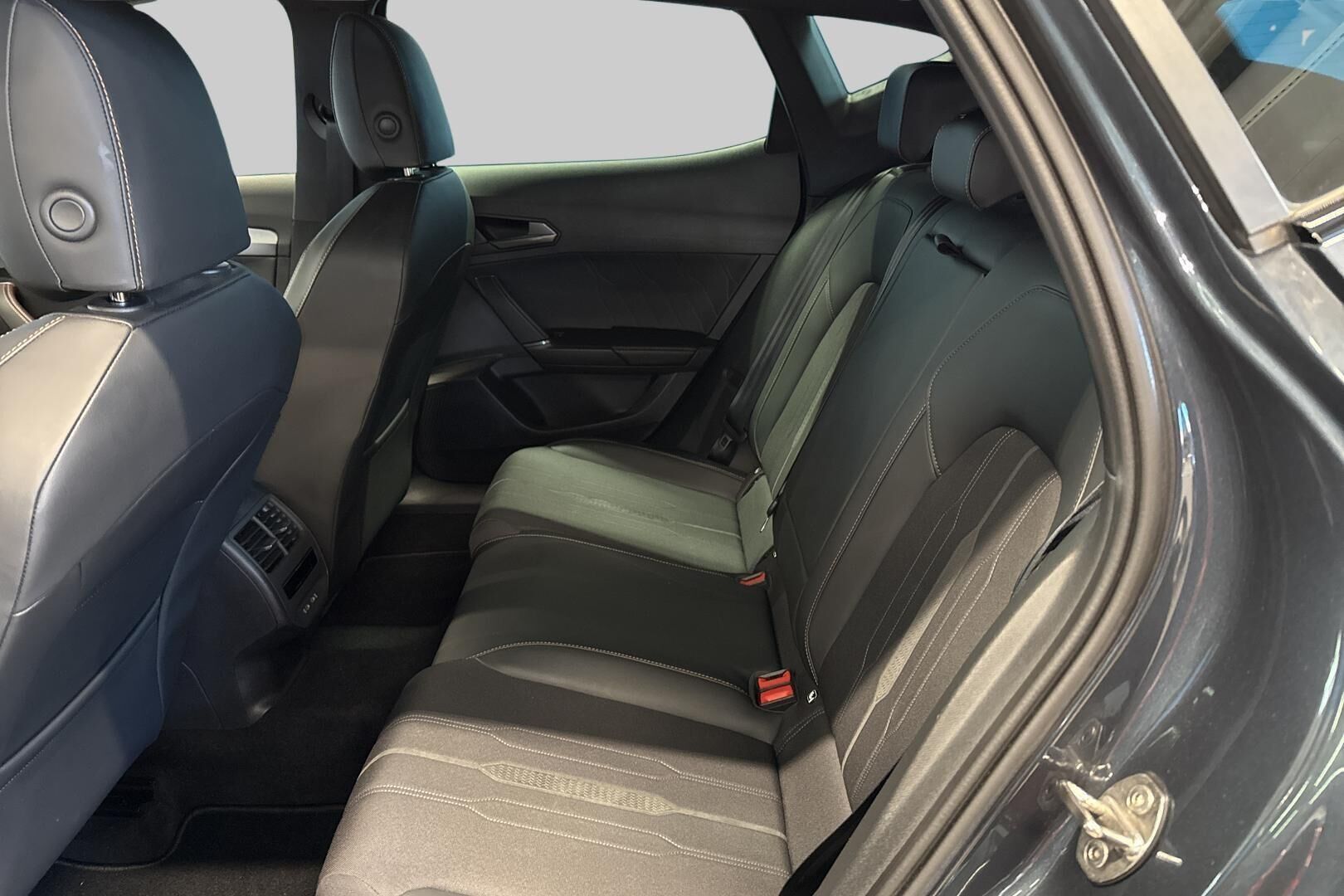 CUPRA FORMENTOR iso kuva 10