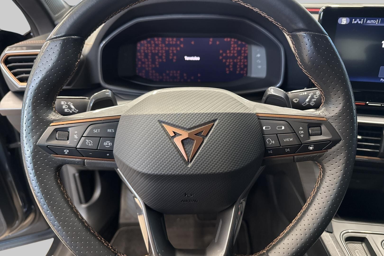 CUPRA FORMENTOR iso kuva 15