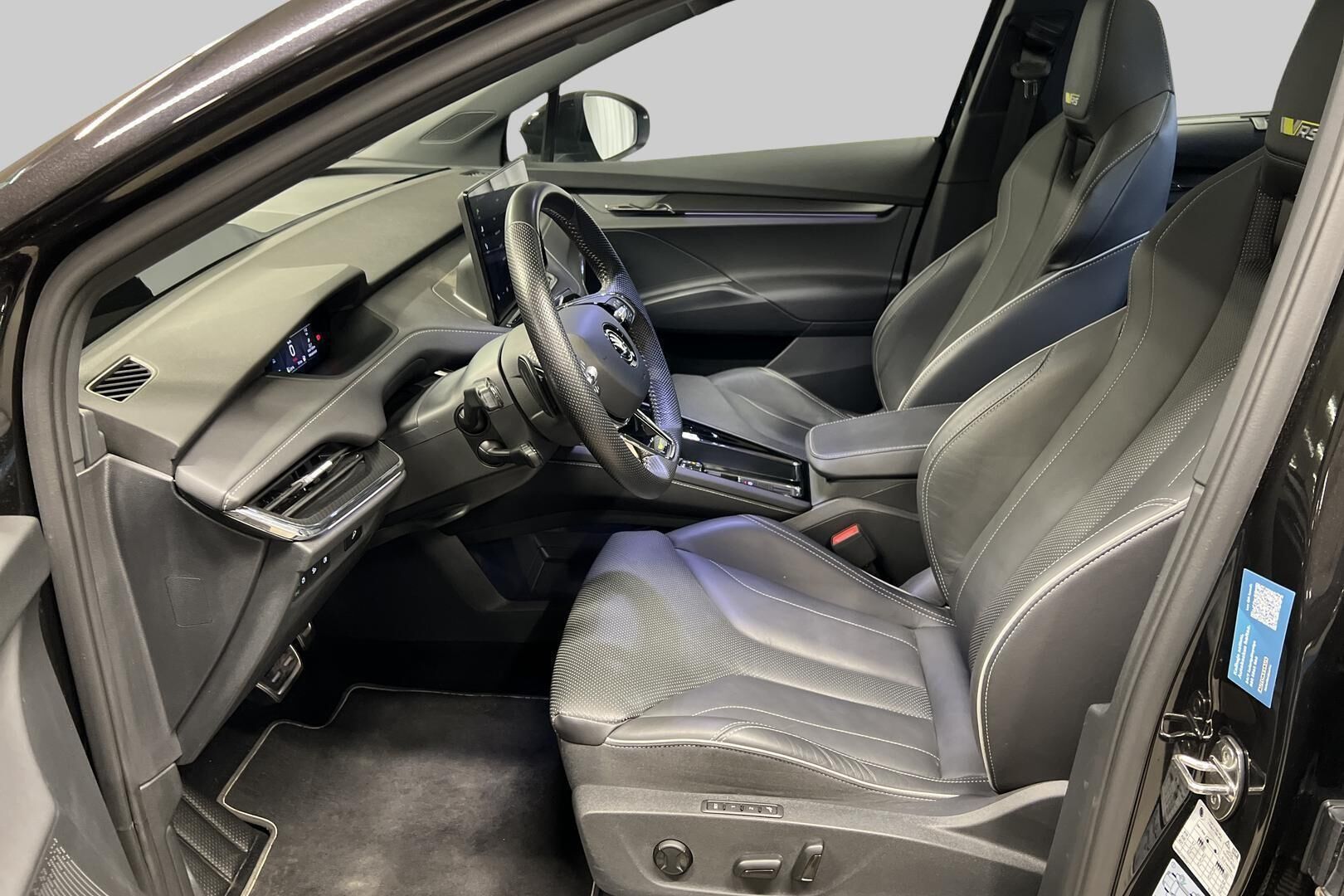 SKODA ENYAQ iso kuva 8
