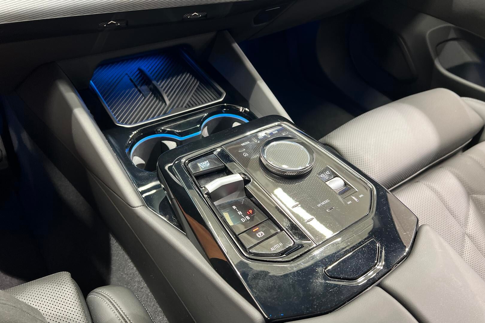 BMW I5 iso kuva 22