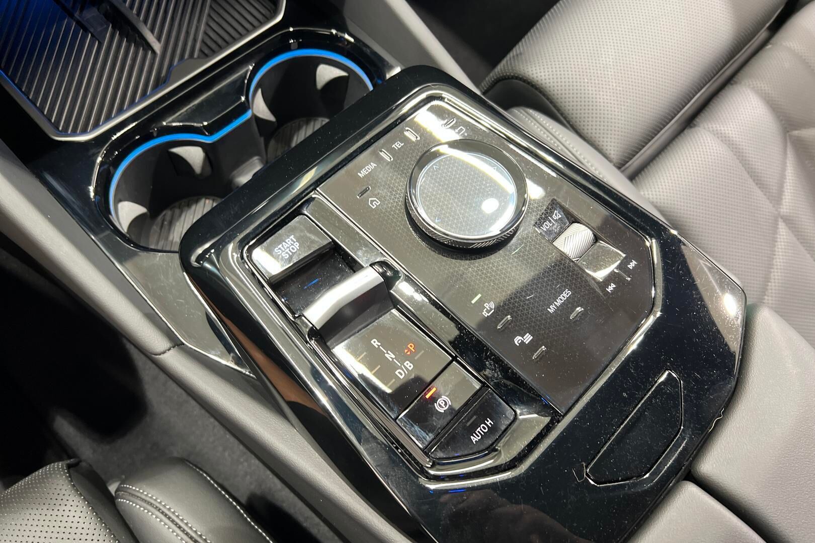 BMW I5 iso kuva 23