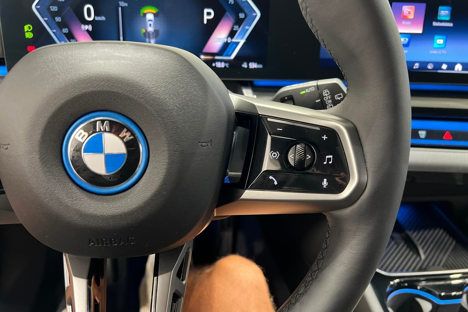 BMW I5 iso kuva 26