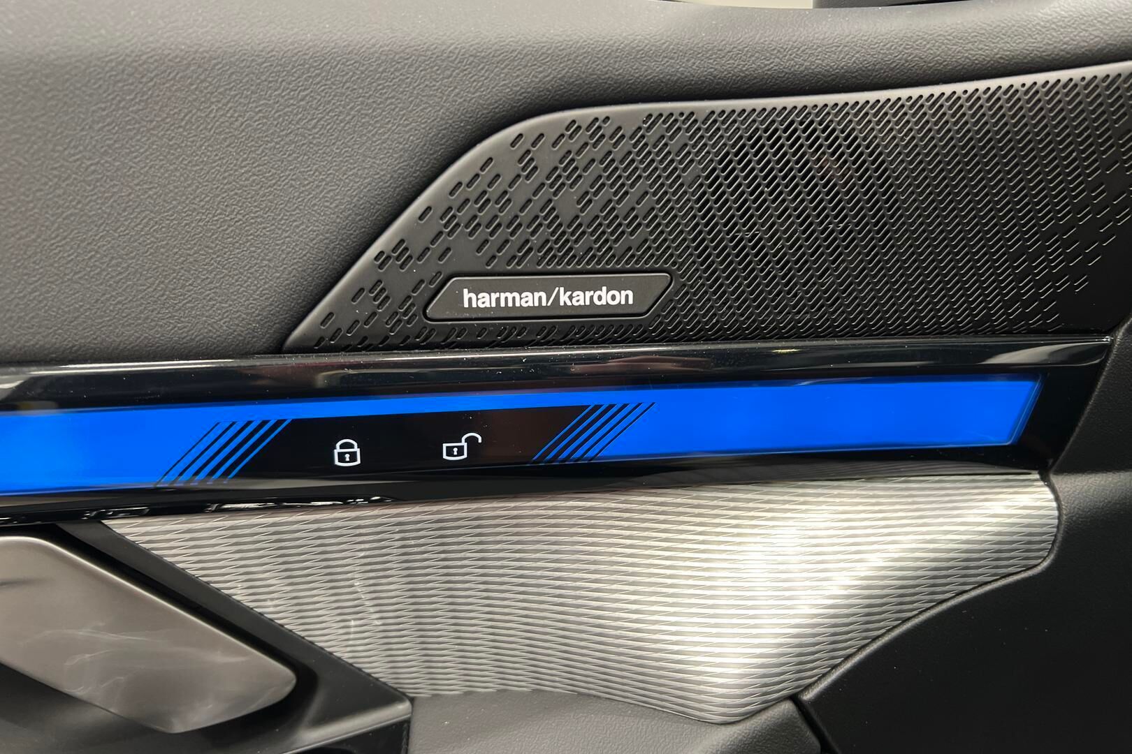 BMW I5 iso kuva 30