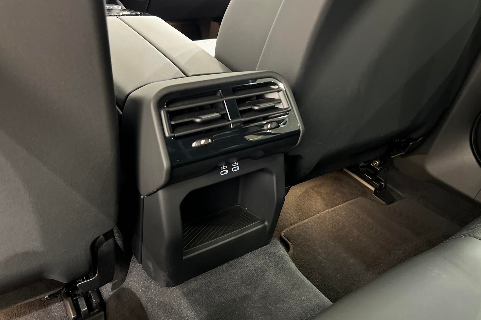 BMW I5 iso kuva 33