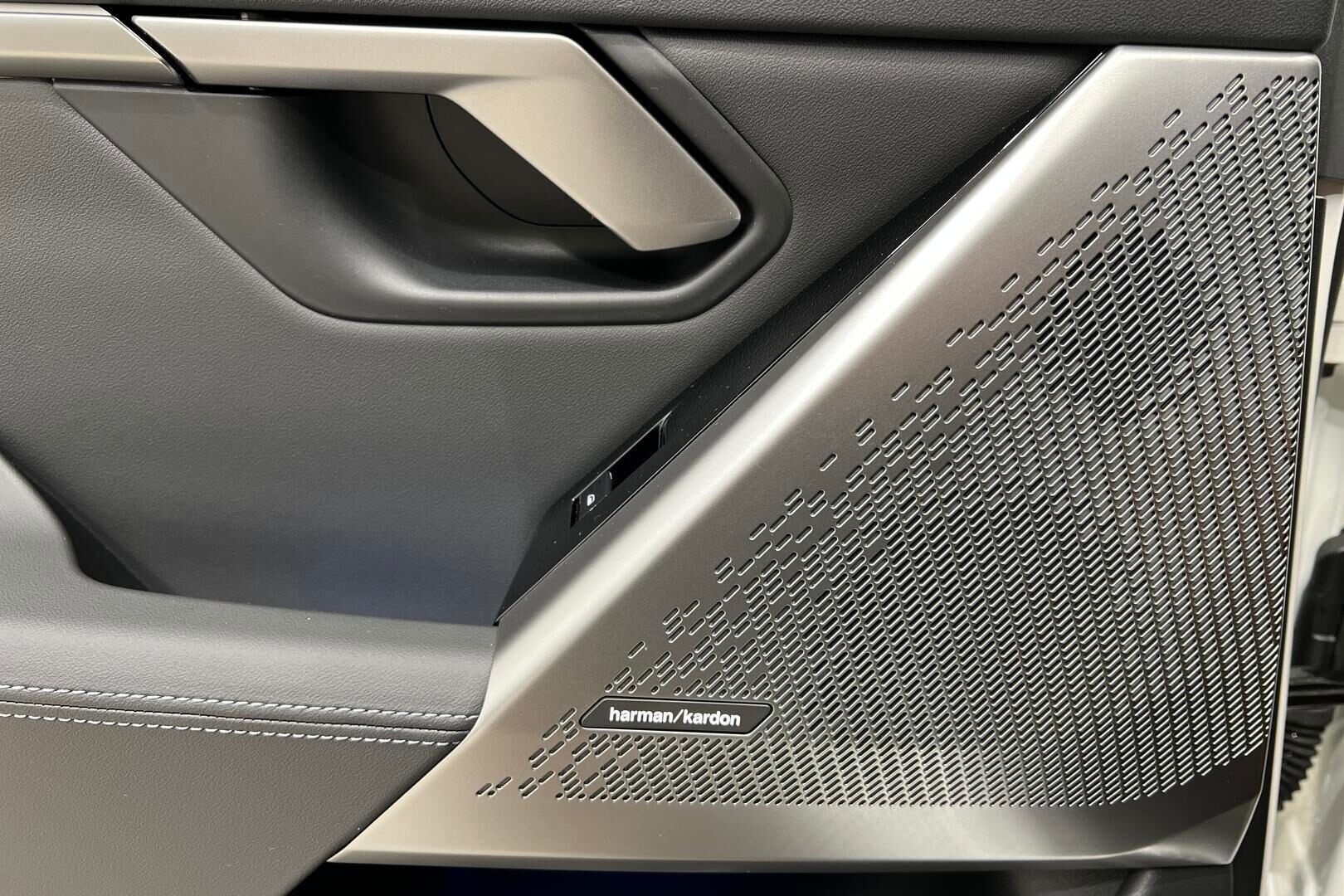 BMW I5 iso kuva 36