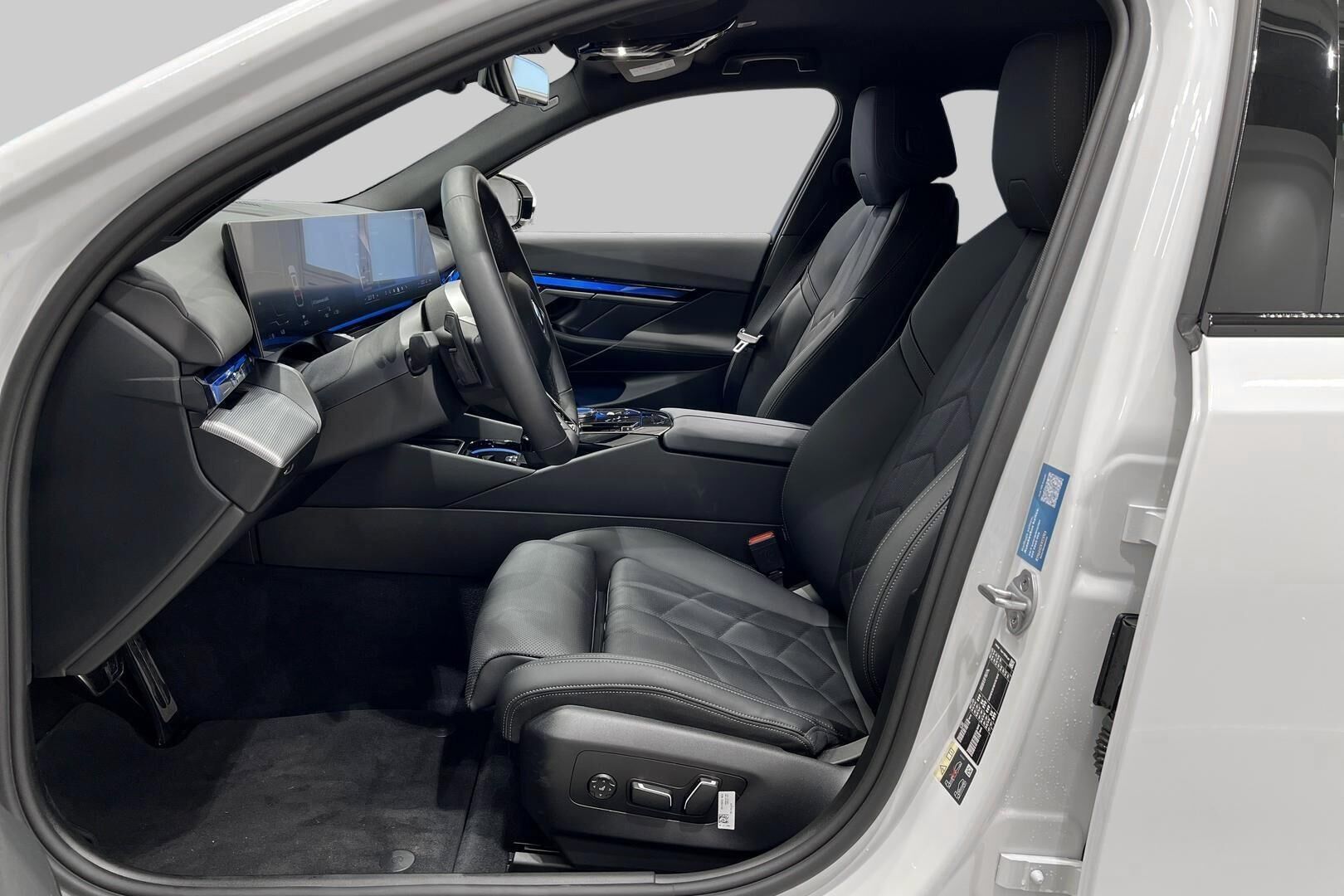 BMW I5 iso kuva 9