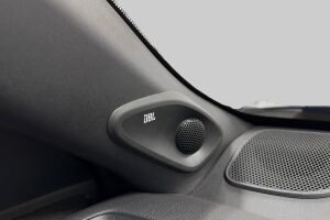 TOYOTA YARIS CROSS esikatselu 16