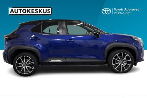 TOYOTA YARIS CROSS esikatselu 3