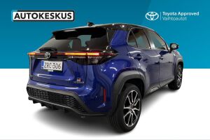 TOYOTA YARIS CROSS esikatselu 4
