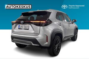 TOYOTA YARIS CROSS esikatselu 4