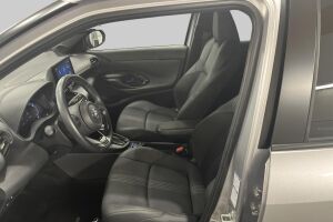 TOYOTA YARIS CROSS esikatselu 8