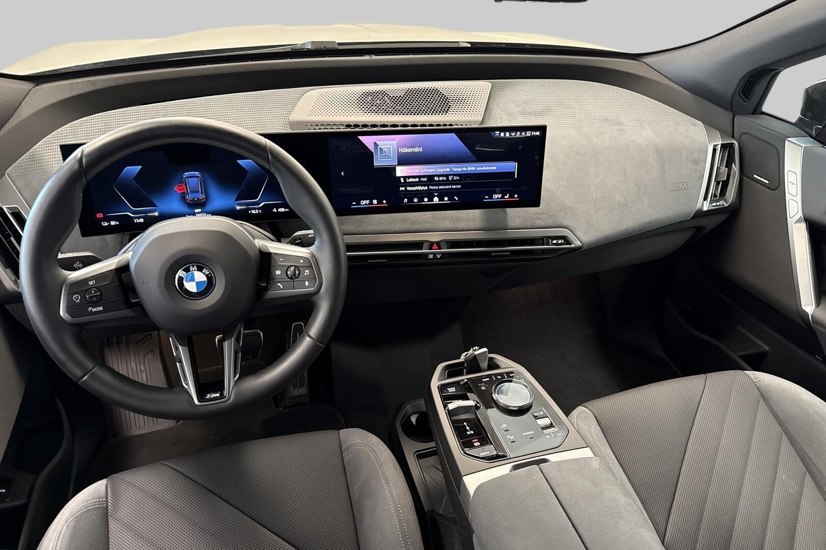 BMW IX iso kuva 10