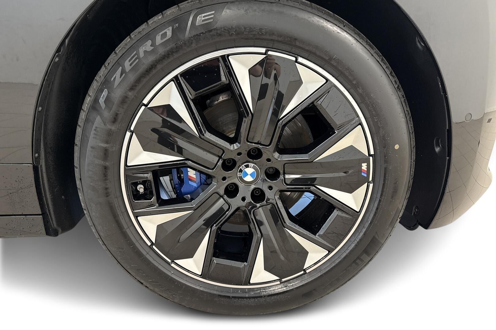 BMW IX iso kuva 12