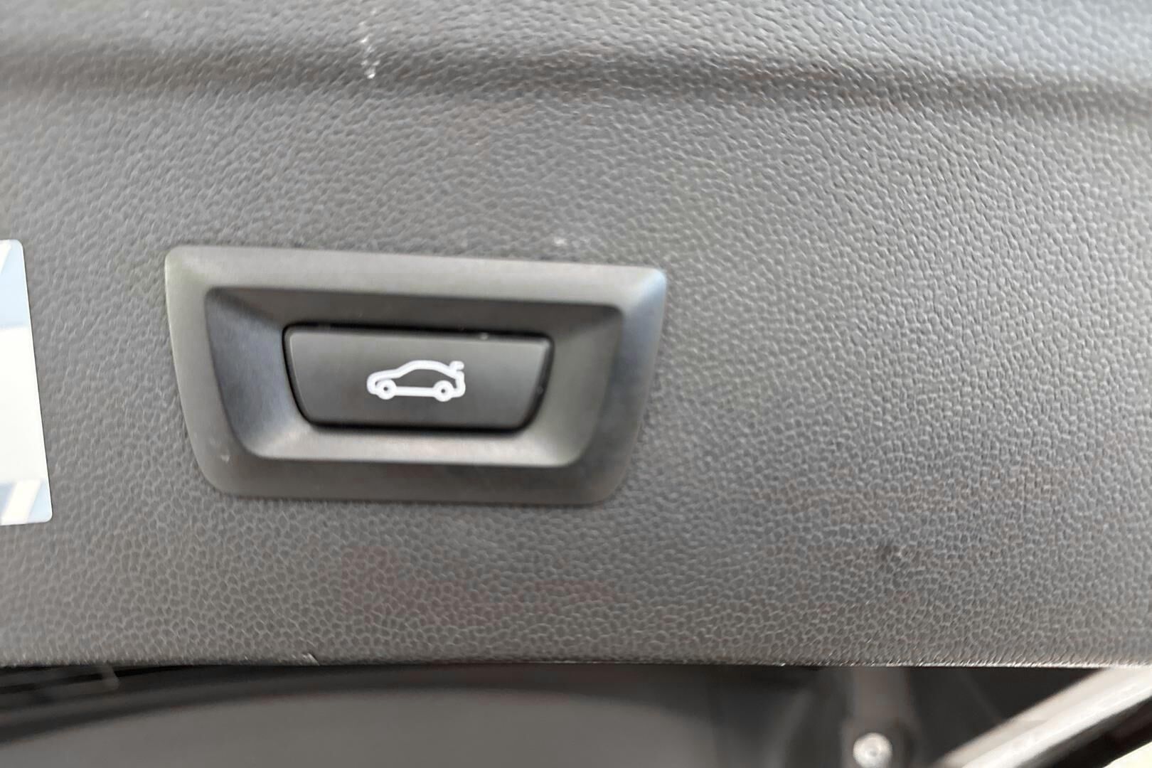 BMW IX iso kuva 17