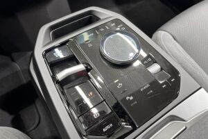 BMW IX esikatselu 24