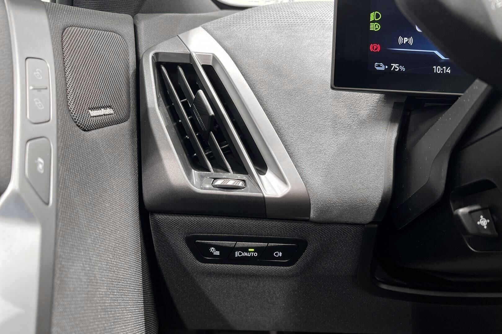 BMW IX iso kuva 30