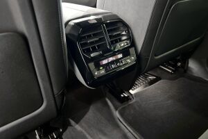 BMW IX esikatselu 34