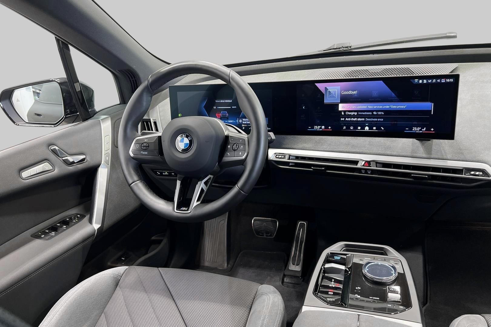 BMW IX iso kuva 36
