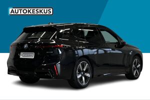 BMW IX esikatselu 4