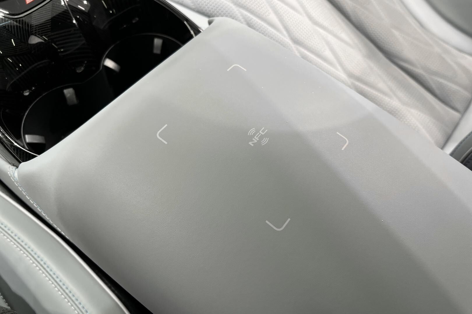 BYD SEAL iso kuva 21